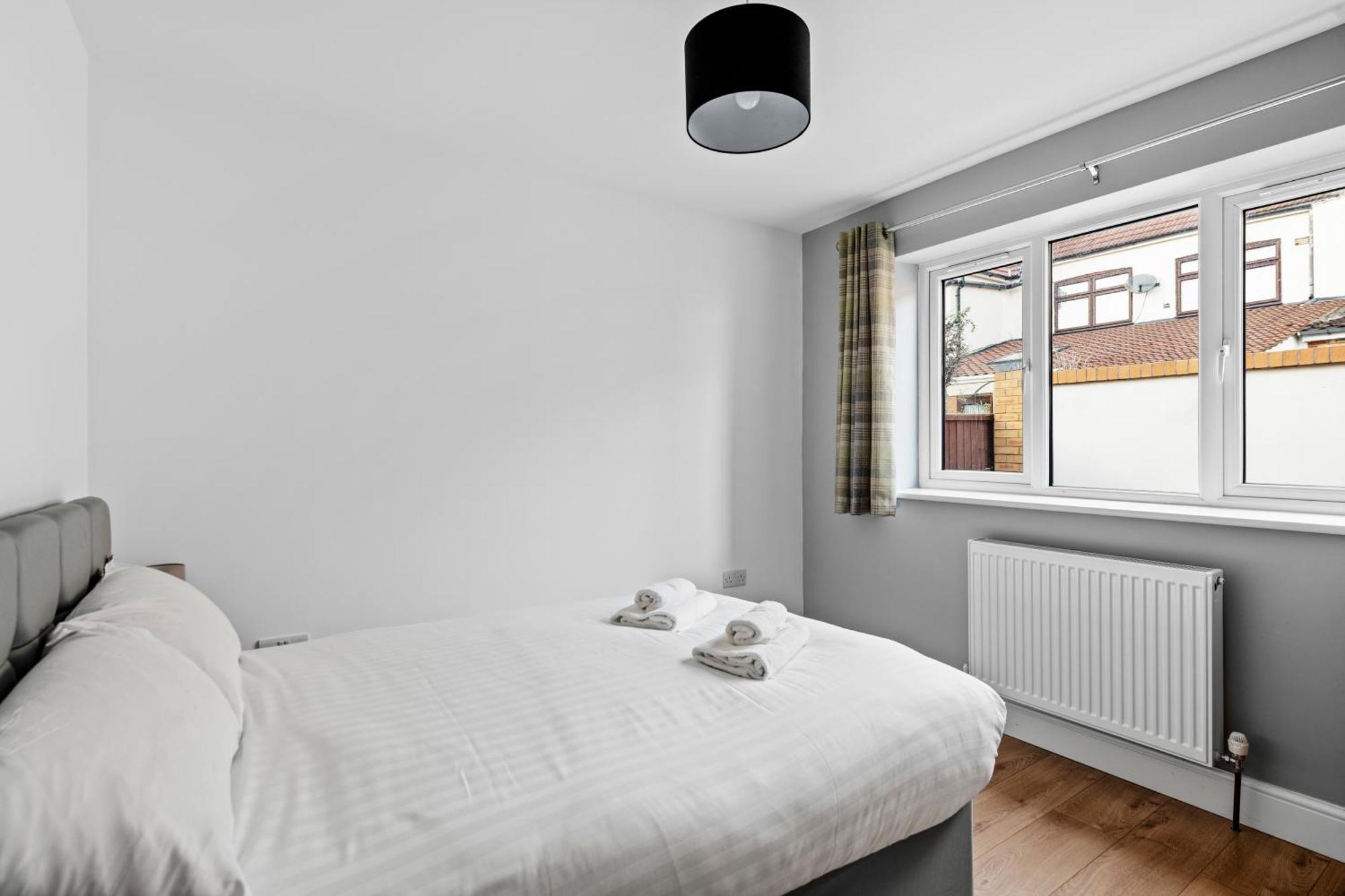 Stylish 2 Bed Bungalow In East Ham, Close To Excel London Exterior photo